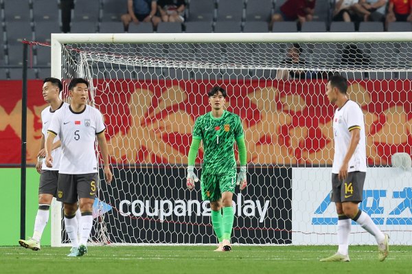 记者：国足0-3韩国在情理之中，完全没有形成整体的技策略  打法
