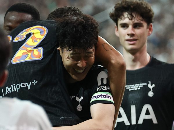 丹索: 我小时候就看过孙兴慜射门 他场上场下做的一切都是榜样