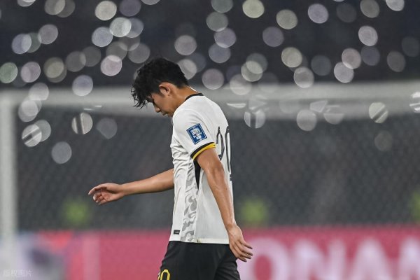 从谩骂到掌声: 足坛巨星的 &quot;错题本&quot; 里 藏着中国古代足球    守护新星的答案